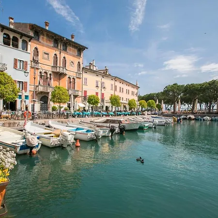 Barbara Desenzano del Garda